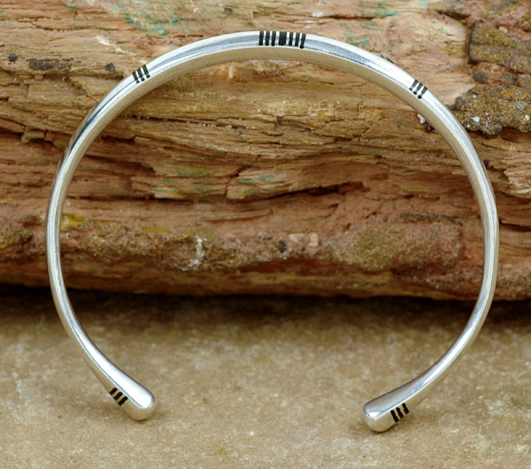 Schmale Tuareg Armspange - Silber mit Ebenholz